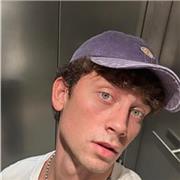 Offro ripetizioni in inglese a tutti! Disponibile anche per aiuto studio e altre lingue